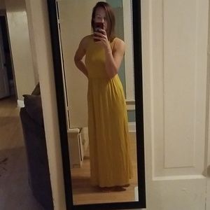 Simple yellow gold sun dress
